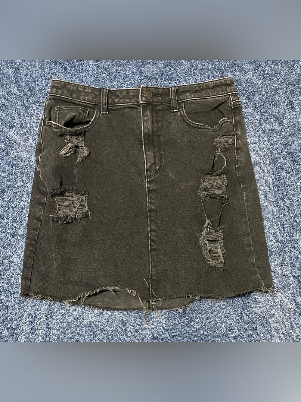 Hollister Size 7 W28 Ultra High Rise Distressed Black Denim Mini Skirt